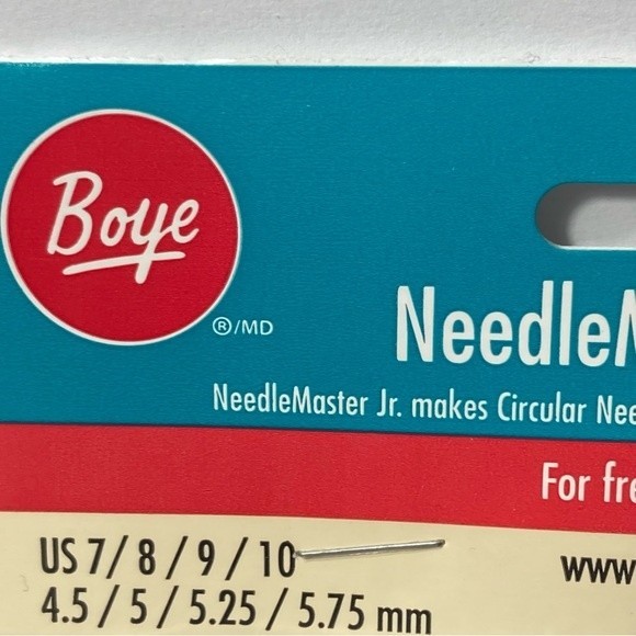 Boye Needle Master Junior Circular Knitting Needle Kit for Beginners 16pc - Picture 4 of 16